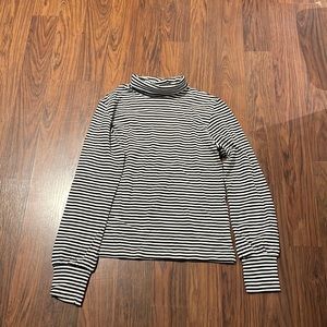 Stripped long sleeve shirt